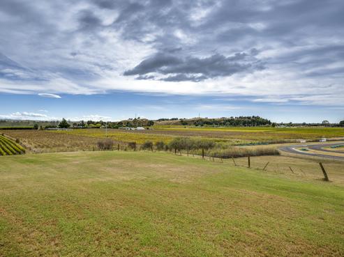 75 Mere Road, Fernhill
