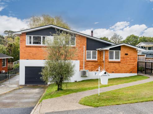 7 Kinmont Crescent, Mosgiel