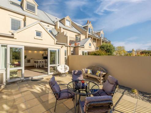 42 Beechwood Drive, Northwood