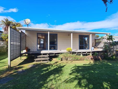 1689 Rings Road, Coromandel