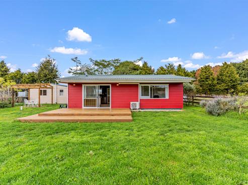 216 Parker Lane, Buckland