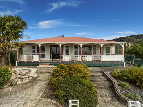 9 Saint John Street, Matata