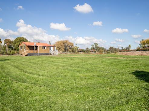 23A Front Miranda Road, Waitakaruru