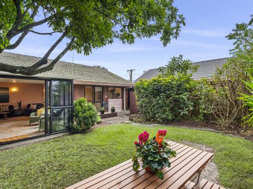 2/4 Beach Road, Orewa