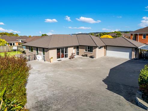 22 Conifer Grove, Kamo