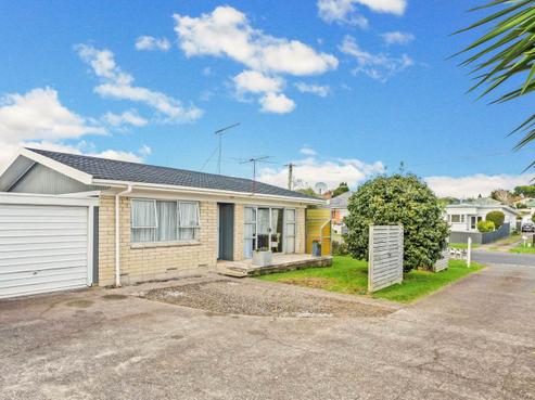 1/27 South Street, Papakura