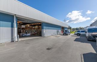 Industrial Unit - Close to CBD