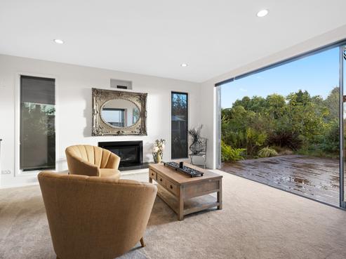 5B Peninsula Point, Huntington
