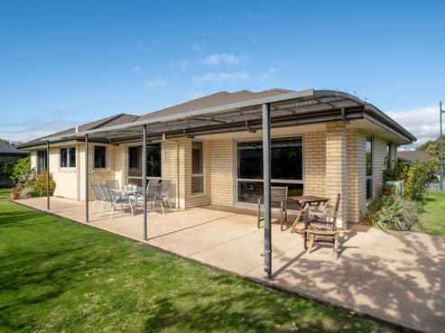 4 Maple Close, Springlands