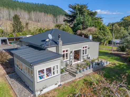 415 State Highway 1, Otaki
