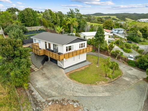 24 Toetoe Road, Otaika