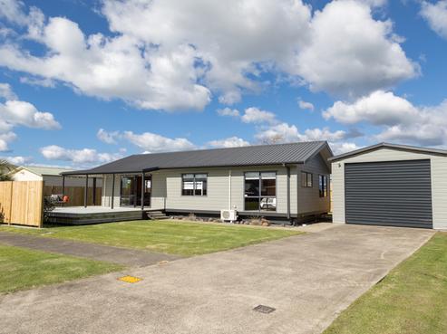 28 Surf Street, Whitianga