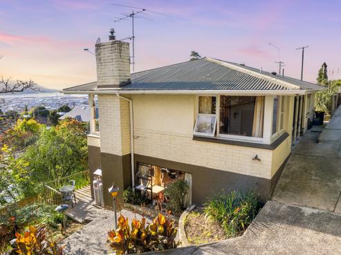 42 Middleton Road, Kew
