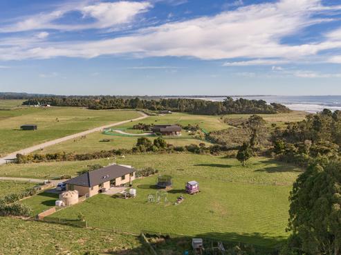 101 Veale Way, Waimangaroa