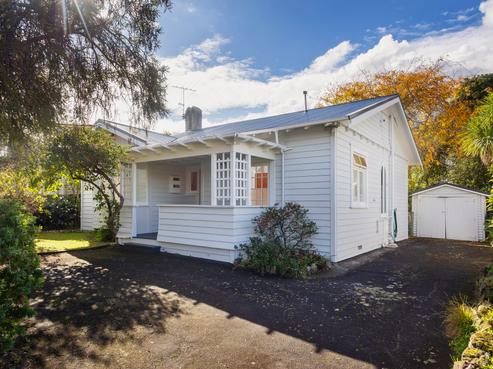 17 Chatham Avenue, Mount Albert