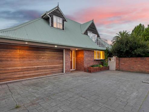 2 Curletts Road, Sockburn