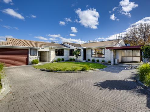 104A Karaitiana Street, Frimley