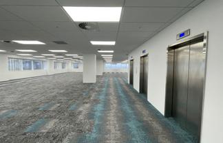 Exclusive Full-Floor Work Environment