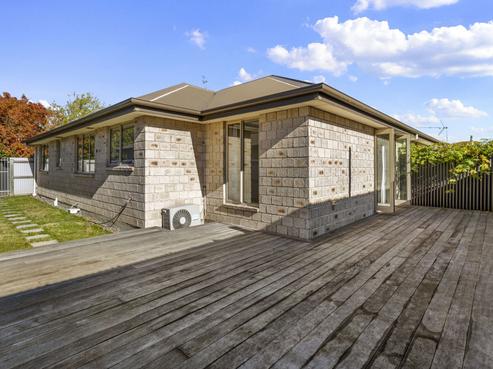 65A Cleveland Street, Edgeware
