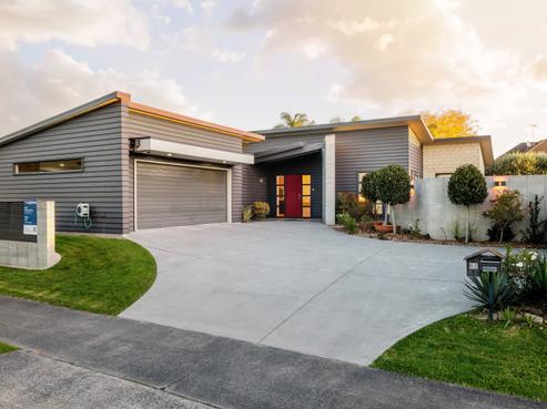 62 Palliser Drive, Huntington