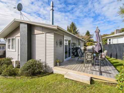 93 Pandora Avenue, Sunnybrook