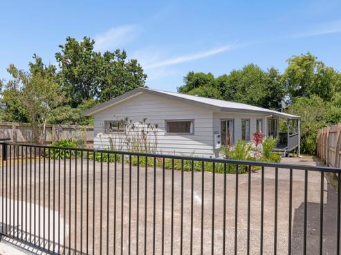34A Graeme Avenue, Mangere East