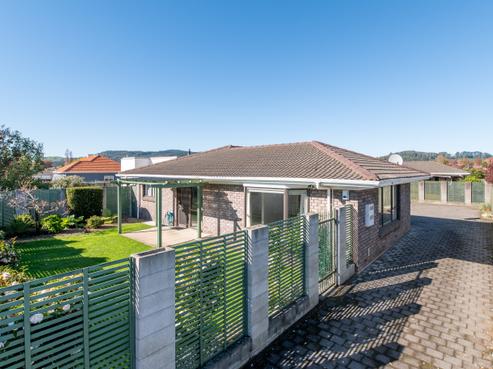 42 Robertson Street, Glenholme