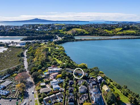 2/185 Upland Road, Remuera