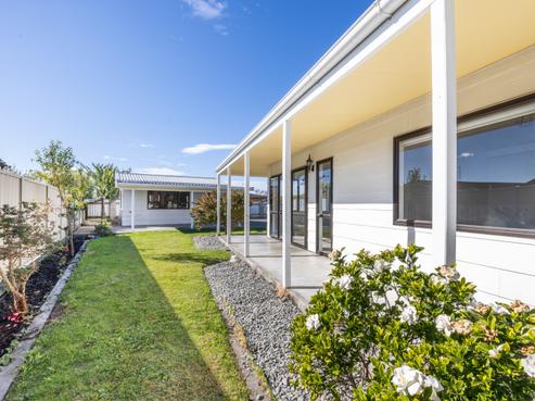8B Tukes Place, Greenmeadows