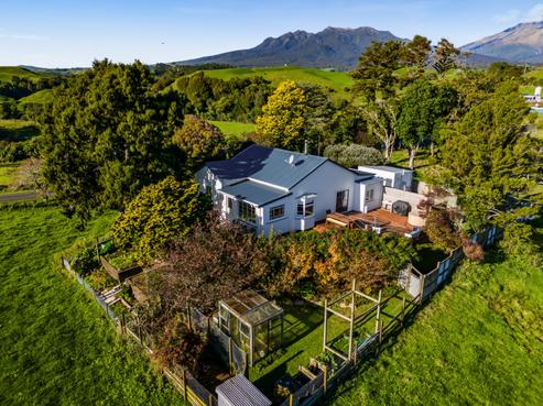 272 Saunders Road, Okato