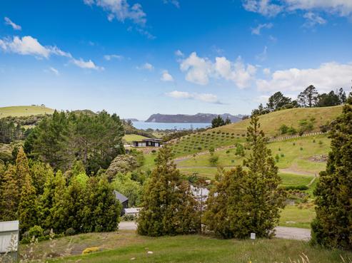 35 Spikes Way, Whitianga