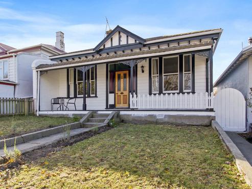 16 Memorial Avenue, Parkside
