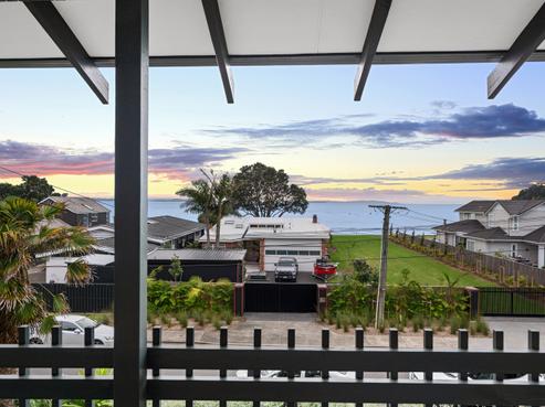 4 Claude Road, Stanmore Bay