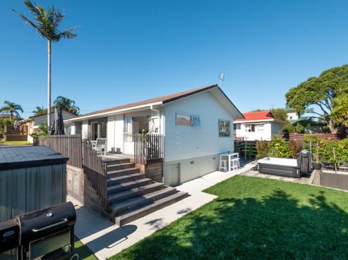 2/193 Lake Road, Belmont