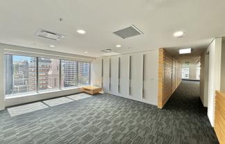 Refurbished CBD office with premium amenity