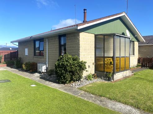 84A Henley Street, Westport