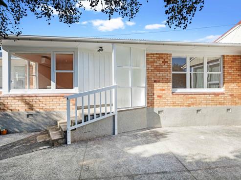 2/16 Britton Avenue, Mount Roskill
