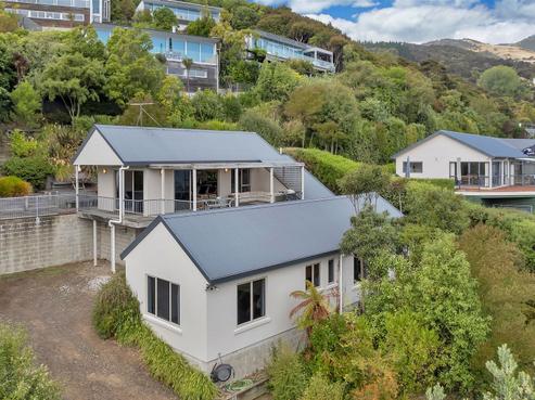 19 Walnut Place, Akaroa