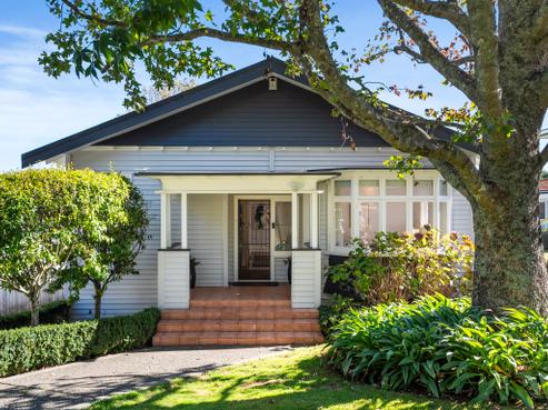 28 Weston Avenue, Mount Albert