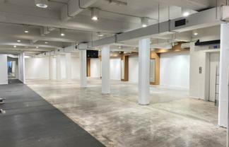 UNDERGROUND BAR OR RETAIL ON QUEEN STREET
