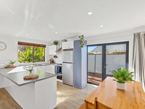 1/26 Waiora Road, Stanmore Bay