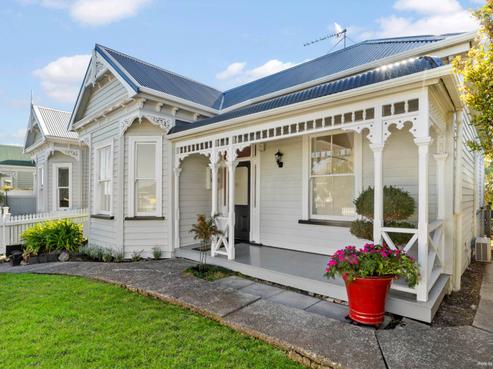 537 New North Road, Kingsland