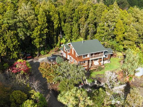 459 Utopia Road, Westport