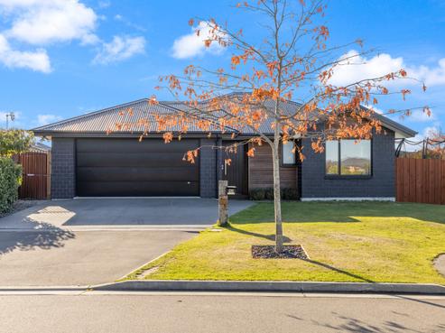 93 Sunline Avenue, Lincoln
