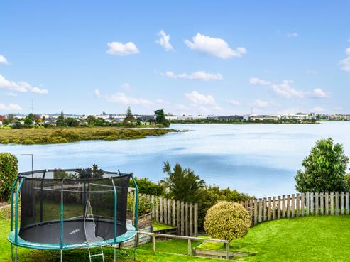 60 Aurea Avenue, Pakuranga