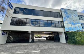 Modern Top Floor Epsom Office