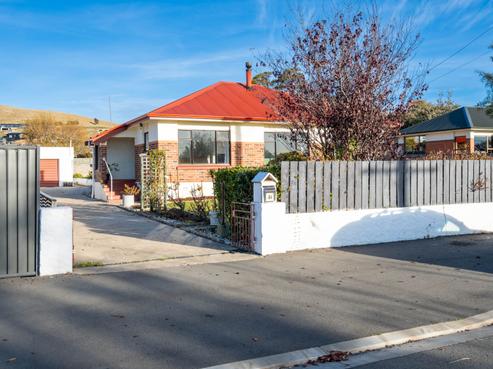 84 Gladstone Road North, Mosgiel