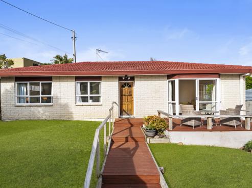 8B Selwyn Crescent, Forrest Hill