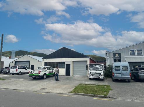12 Hollands Crescent, Naenae