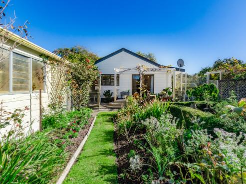34 Olive Terrace, Paraparaumu Beach